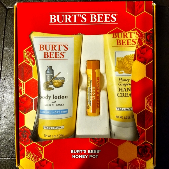 Burt's Bees Skincare Nwt Full Size Burts Bees Honey Pot Gift Set